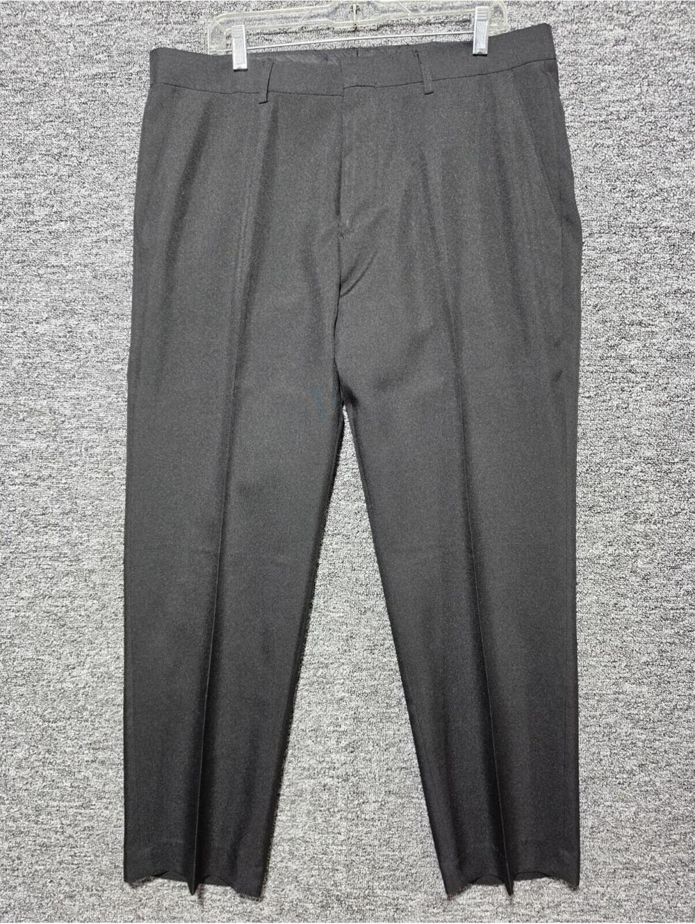 Vittorino Men's Pleated Straight Leg Black Twill Dress Pants Polyester 38W